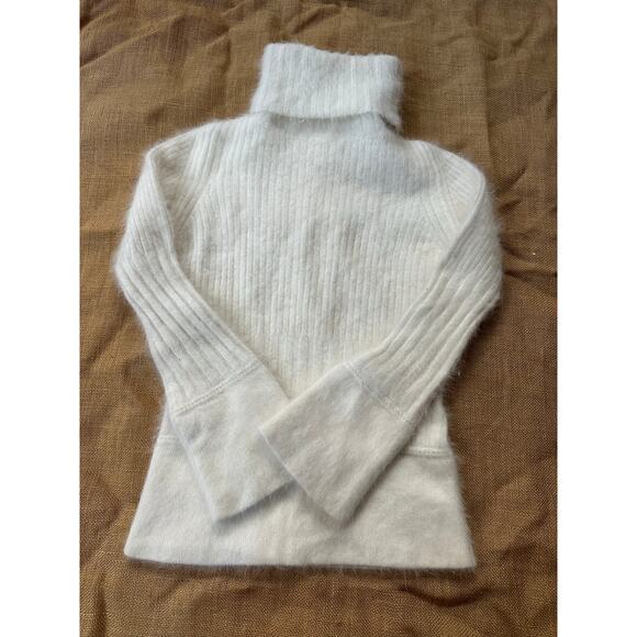 Angora Fuzzy Vintage sweater White turtleneck Pullover side zipper Sz S/M - Picture 11 of 11